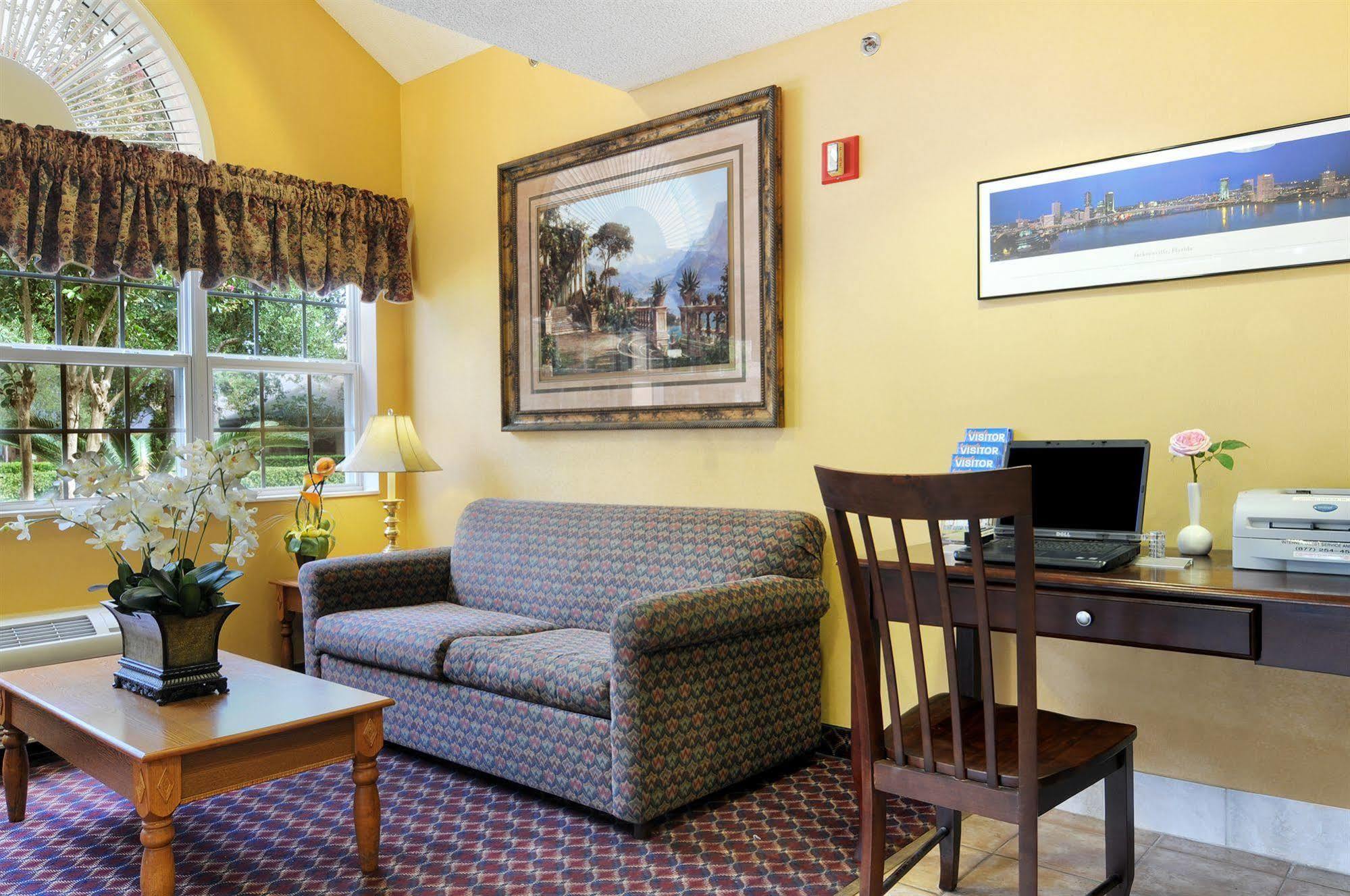 Hometown Inn & Suites Jacksonville Butler Blvd./Southpoint Zimmer foto